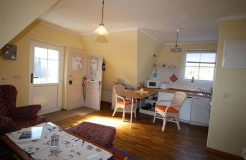 Zingst Apartamento | Wiesenstrasse 66 apartment "Kirr" OG - Modern and with great attention to detail