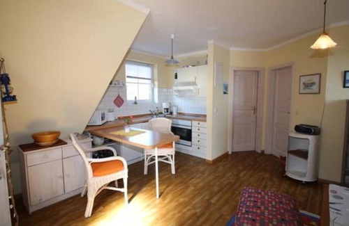 Zingst Apartamento | Wiesenstrasse 66 apartment "Kirr" OG - Modern and with great attention to detail