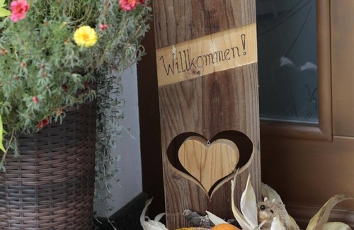 Loipersdorf bei Fuerstenfeld Apartamento | Wiesenzimmer - Gästehaus Waldpanorama