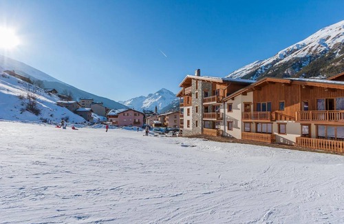 Lanslevillard Apartamento | Wifi, 200m from ski slopes, fitness, balcony, parking, tv, ski locker, 60m², Val Cenis