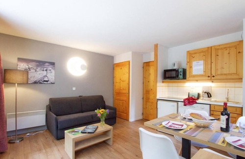 Les Esserts Apartamento | Wifi, 100m del centro estación, piscina, tv, local para esquís, 32-36m², Morillon