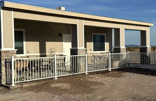 Mojave Desert Casa | wifi/death valley/family-friendly/amargosa valley/4 bedroom