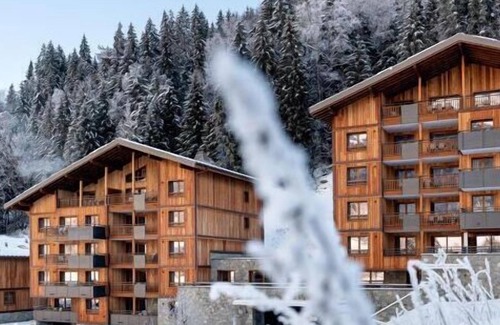 Les Contamines-Montjoie Apartamento | Wifi, fitness, piscina, sauna, hammam, balcón, parking, tv, local para esquís, 65m²