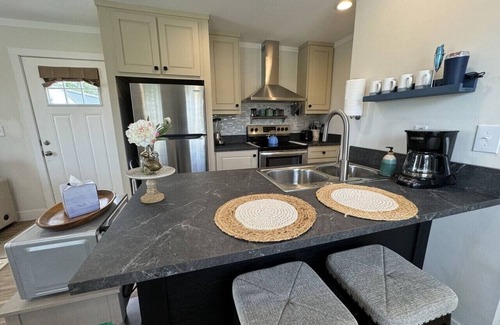 Hazel Green Apartamento | WiFi, Firepit, Fishing Pond - FarmView
