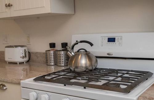 Zoe Apartamento | WiFi & Hot Tub - Fels Haus RRG
