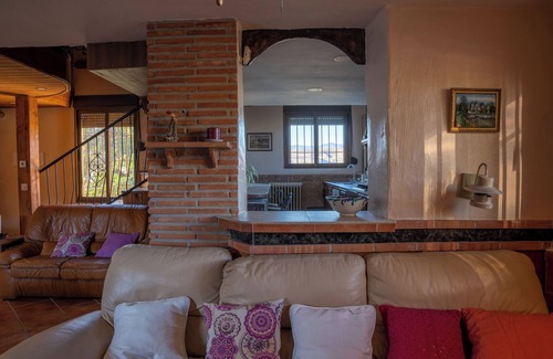 Albunuelas Casa | WIFI, PISCINA, RELAX, LAS MEJORES VISTAS, AIRE ACONDICIONADO Y TRANQUILIDAD
