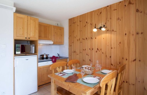 Saint-Etienne-en-Devoluy Apartamento | Wifi, fitness, piscina, terraza, balcón, parking, tv, local para esquís, 40-50m², Superdévoluy