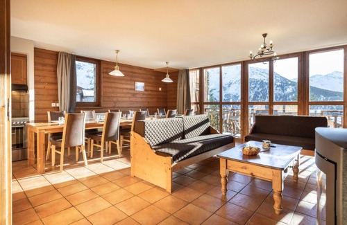 Les Eucherts Apartamento | Wifi, 150m de los comercios, piscina, sauna, hammam, balcón, chimenea o estufa a leña, tv