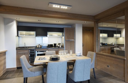 Les Eucherts Apartamento | Wifi, 200m from shops, fitness, swimming pool, balcony, parking, tv, ski locker, 65m², La Rosière