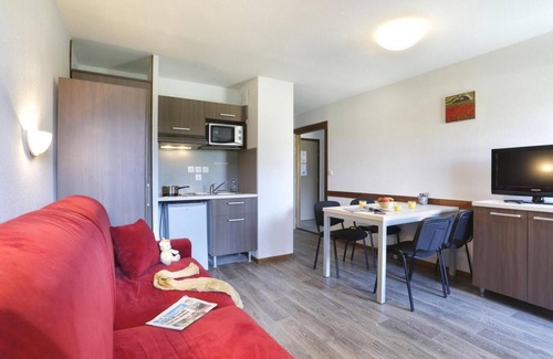 Morillon Apartamento | Wifi, piscina, terraza, balcón, parking, tv, local para esquís, 17-21m², Morillon