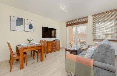 Stare Miasto District Apartamento | Wilczak Spacious Apartment with FREE GARAGE Poznań by Noclegi Renters