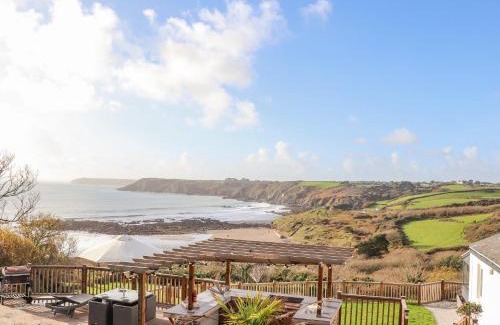 Helston Casa | Wild Acres
