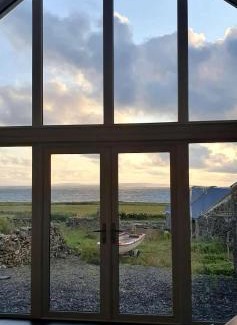 Rathlee Casa | Wild Atlantic Seaside Cottage