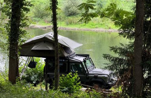 Arnaud-Guilhem Otro | Wild Camping am Fluss