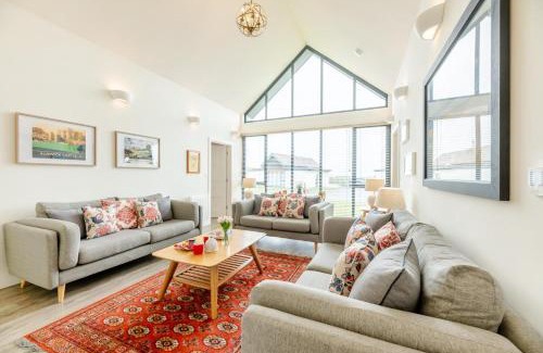 Bamburgh Casa | Wild Chive Lodge