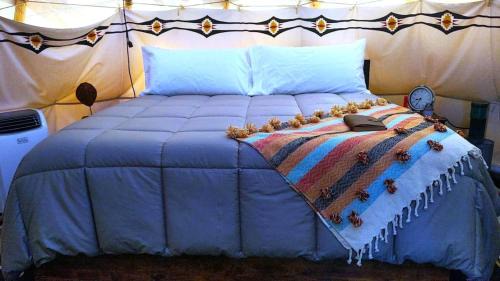 Cave Junction Otro | Wild Horses Luxury Tipi - Adjustable King Bed