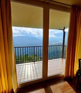 Udumbanchola Casa | Wild Lily