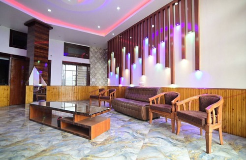 Theog Hotel | Wild Oasis