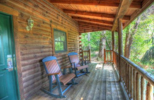 Millersburg Casa | Wild Rose Cabin by Amish Country Lodging