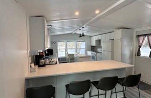 Wild Rose Casa | Wild Rose Retreat - Hot tub and Lake Access