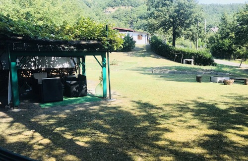 Valmozzola Alquiler De RV | WILD RV or Camper Site in Italy