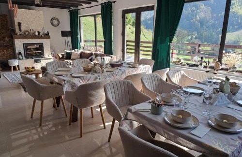 Rucar Cabina | Wild Wolf Chalet