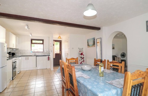 Brean Cabaña | WILDBERRY COTTAGE, family friendly, with a garden in Brean