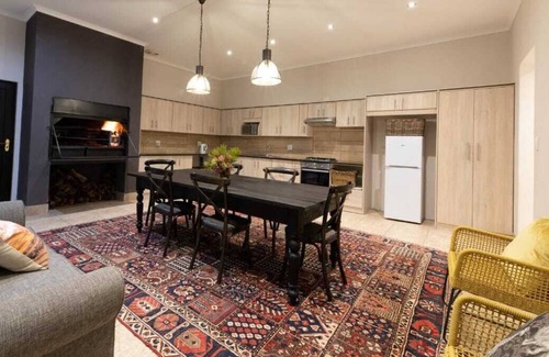 Oudtshoorn Cabina | Wildehondekloof