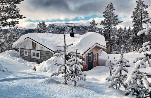Kvikkjokk Casa | ¡Comodidad en el extremo norte y bajo las luces del norte en las puertas del Parque Nacional Sarek!