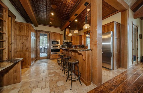 Eureka Chalet De Esquí | Wilderness Club Chalet - Hot Tub | Game Room