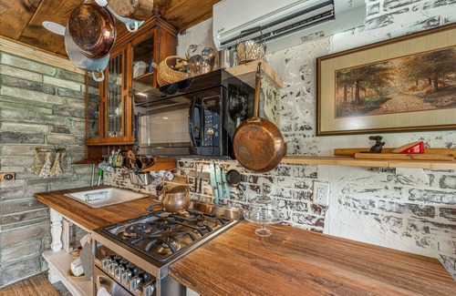 Mentone Cabina | Wilderness Country Inn: France