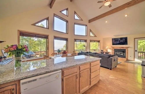 Linden Cabina | Private Cabin Retreat w/ Shenandoah Valley View