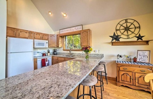 Linden Apartamento | Wilderness Ridge | Private Cabin w/ Mountain Views