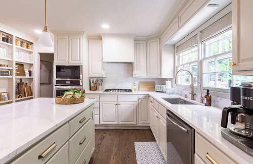 Stone Mountain Casa | [Wildflower Cottage] Pool, Hot tub, Sauna, Firepit