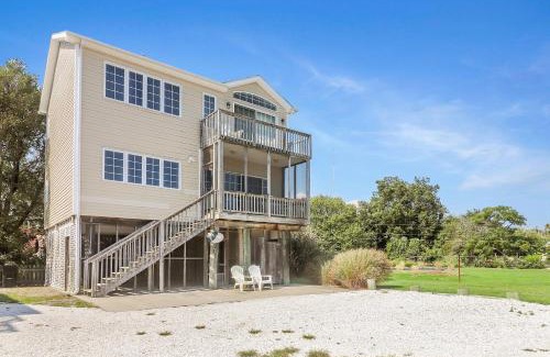 Chincoteague Casa | Wildflower - Waterfront & a deep water dock!