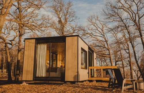 West Tawakoni Cabina | Wilding Hotels Tawakoni Gathering Suite