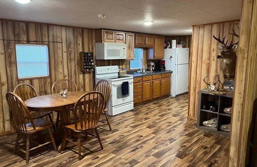 Jennings Cabaña | Wildlife Preserve camphouse in Jennings- Includes Tour