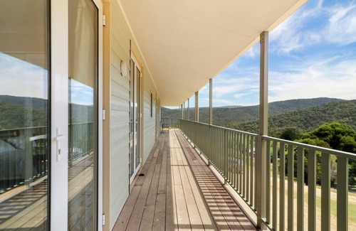 Merrijig Casa | Wildlife Rise, This is a flexible, relaxed all seasons property to be enjoyed by families. Enjoy the