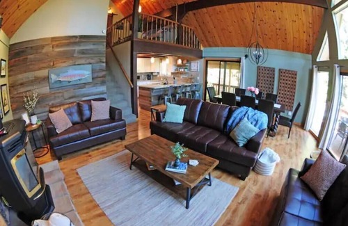 Arnold Chalet De Esquí | Wildtrout Cabin Hot Tub, Pool Table, K9 ok