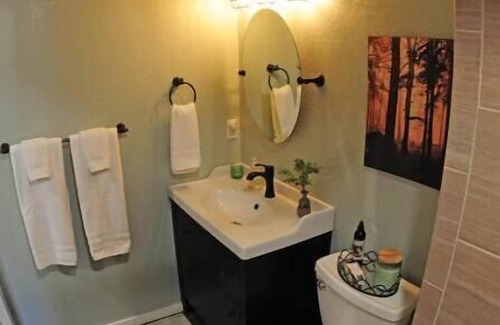 Arnold Chalet De Esquí | Wildtrout Cabin Hot Tub, Pool Table, K9 ok