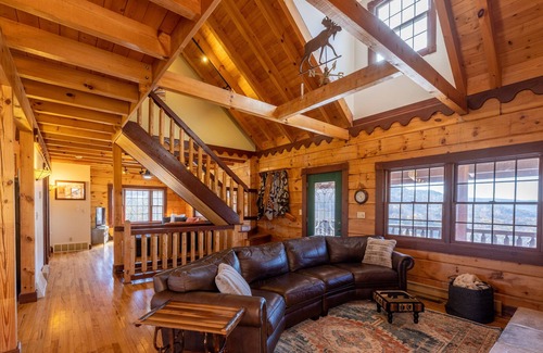 Mountain Base Cabina | Wildview- Private hot tub and mountain views