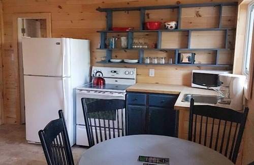 Otonabee-South Monaghan Cabina | Wildwood Cottages