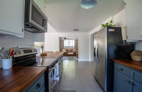Atascadero Casa | Wildwood Cottage-Family Friendly Wine Country Stay