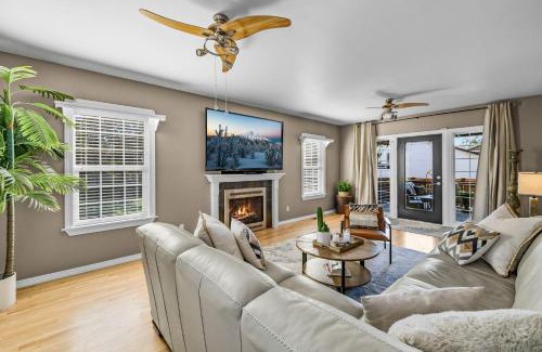 Old Farm District Casa | Wildwood Manor