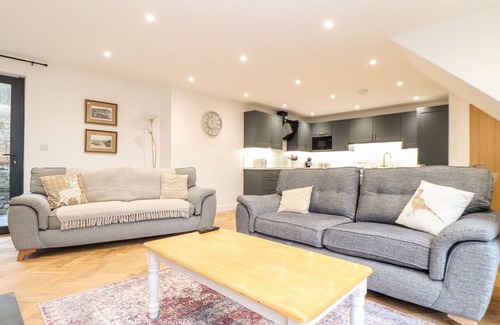 Newquay Cabaña | WILDWOOD, pet friendly, with open fire in Newquay