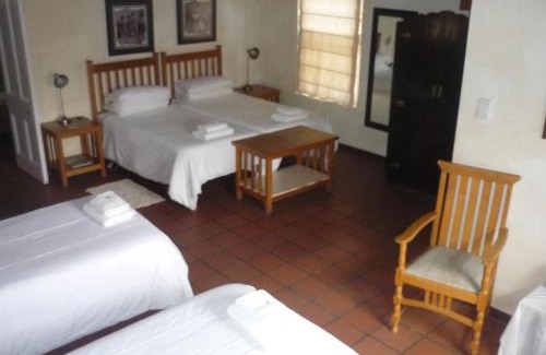 Oudtshoorn Cama Y Desayuno | Wilgewandel Holiday Farm & Day Restaurant