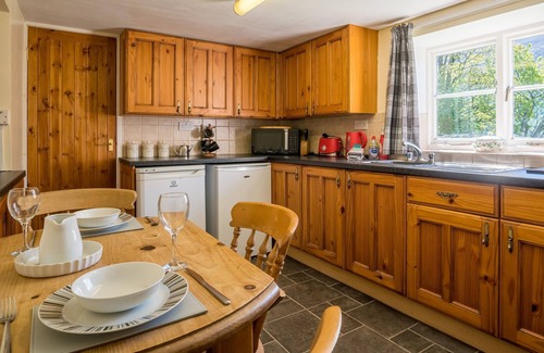 Buttermere Cabaña | Wilkinsyke Farm Cottage - Buttermere Village, with log-burner