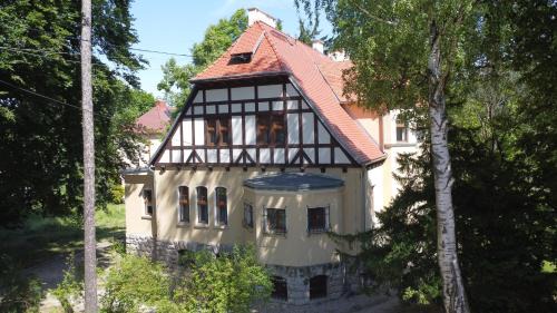 Szczawno-Zdroj Apartamento | Willa Dąbrówka