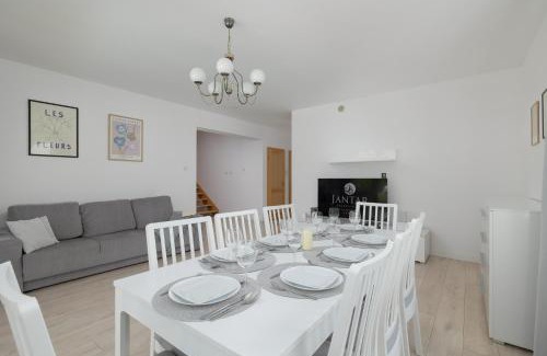 Kolobrzeg Casa | Willa Janiska - by Jantar Apartamenty Kołobrzeg