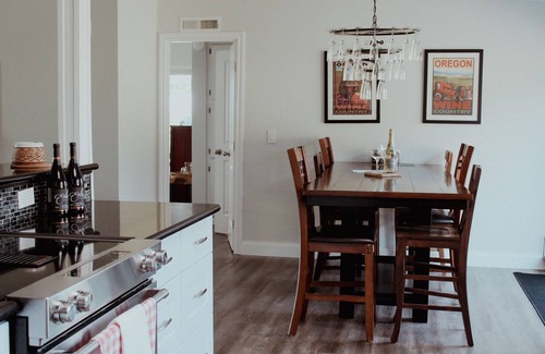 Salem Cabaña | Willamette Valley Wine Country Retreat